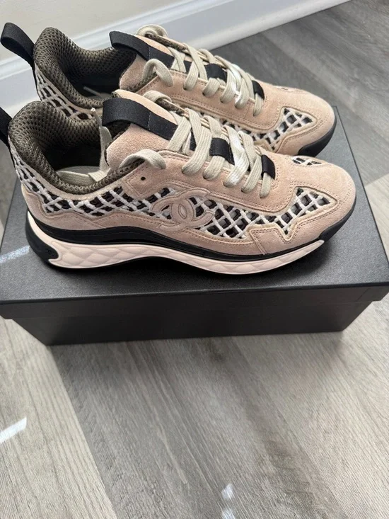 CHANEL SNEAKERS! - Picture 5 of 6